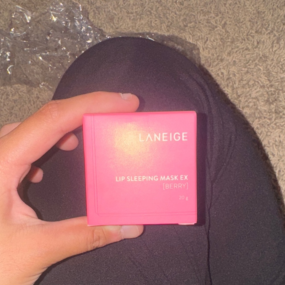 BNIB LANEIGE Lip Sleeping Mask EX in Berry